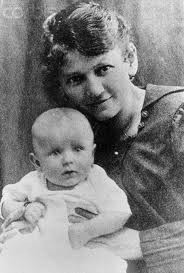 Karol so svojou matkou